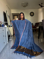 Load image into Gallery viewer, Pure linen handwoven jamdani top and dupatta with zari 2 piece set