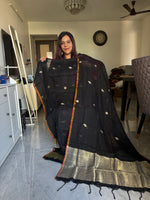 Load image into Gallery viewer, Pure linen handwoven jamdani top and dupatta with zari 2 piece set