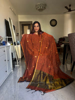 Load image into Gallery viewer, Pure linen handwoven jamdani top and dupatta with zari 2 piece set