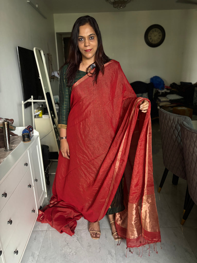 Pure tissue linen jamdani saree with zari on pallu with blouse piece