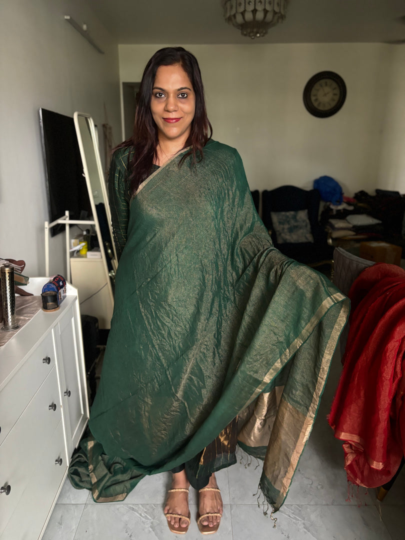Pure tissue linen jamdani saree with zari on pallu with blouse piece
