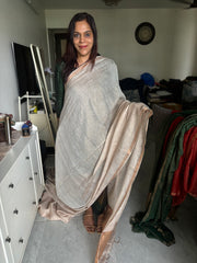 Pure tissue linen jamdani saree with zari on pallu with blouse piece