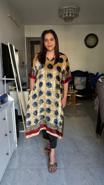 Load image into Gallery viewer, Velvet hand block ajrakh stitched kaftan top