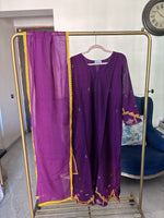 Load image into Gallery viewer, Pure cotton handwoven jamdani top paired with Kota doria dupatta with lace detailing stitched 2 piece set