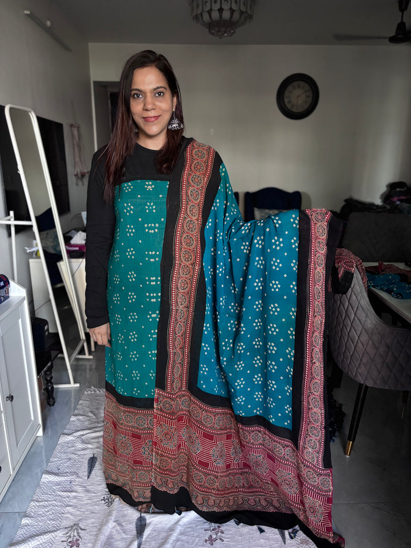Pure georgette bandhej suit with Handblock ajrakh border top and dupatta 2 piece set