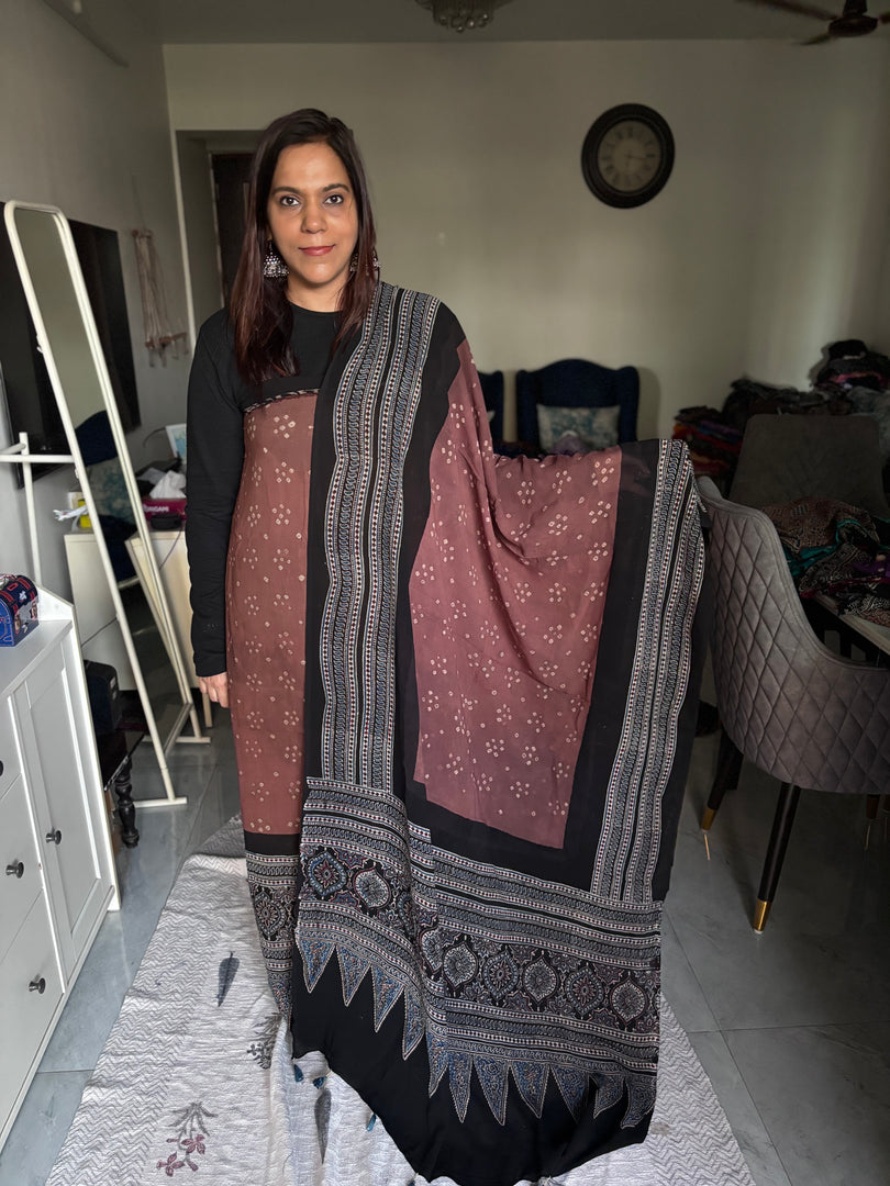 Pure georgette bandhej suit with Handblock ajrakh border top and dupatta 2 piece set